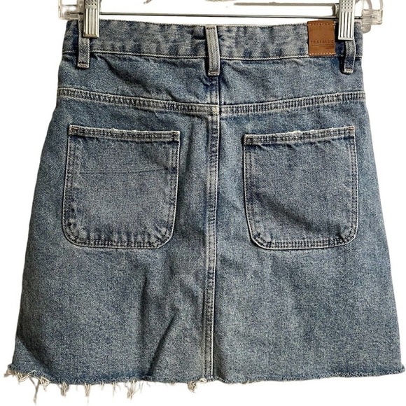 Zara Authentic Skirt Women Size XS Blue Jean Denim Raw Hem Button Fly Front … - Picture 4 of 5